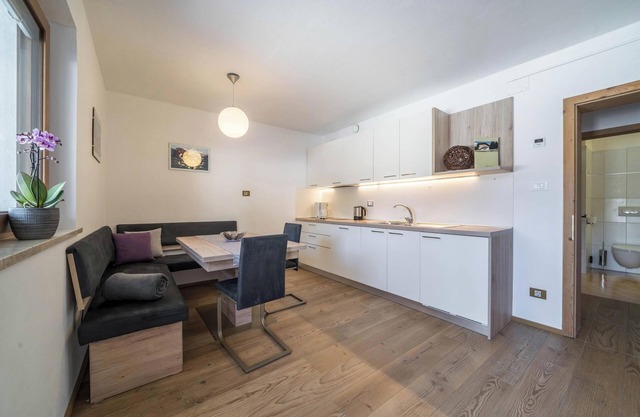 Apartment "Kratzberg" near Skiing Area with Forest View, Wi-Fi, Balcony & Shared Garden