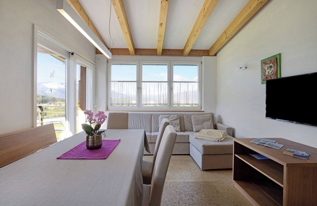 Apartment “Kronsun - Kraft” with Mountain View, Balcony & Garden
