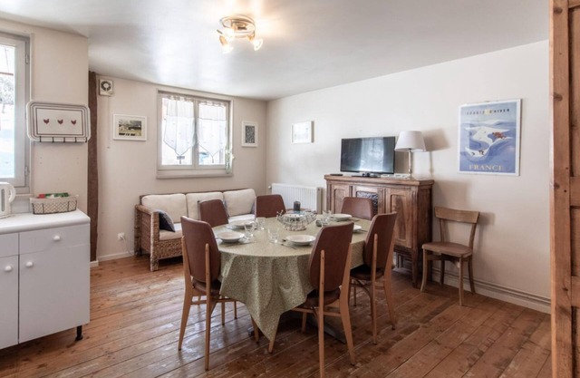 Apartment 'L'Ancolie' with Mountain View, Shared Terrace and Wi-Fi