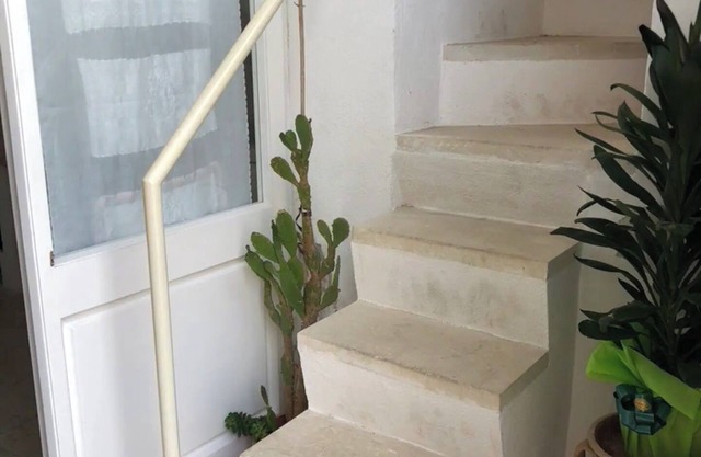 Apartment 'L'angolo Fiorito' with Shared Terrace, Wi-Fi and Air Conditioning