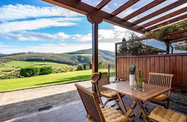 Apartment 'L De Alborada Del Eo' with Mountain View, Private Terrace and Wi-Fi