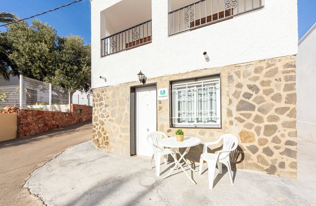 Apartment 'La Noria 3' with Air Conditioning