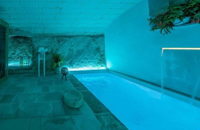 Apartment 'Le Antiche Dimore - Pietra Viva' with Shared Garden, Wi-Fi and Air Conditioning