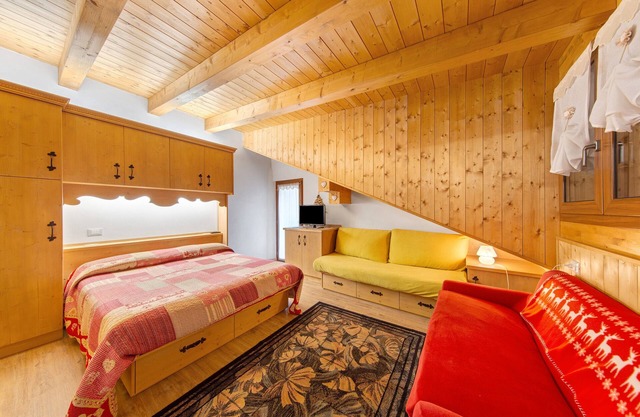 Apartment 'La Casa Dei Cervi - Mansarda' with Mountain View, Balcony and Wi-Fi