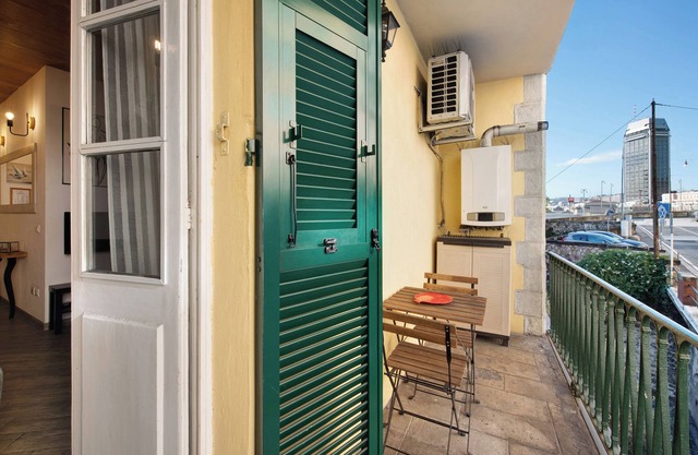 Apartment "La Casa del Sole nel Borgo" with Balcony & Wi-Fi