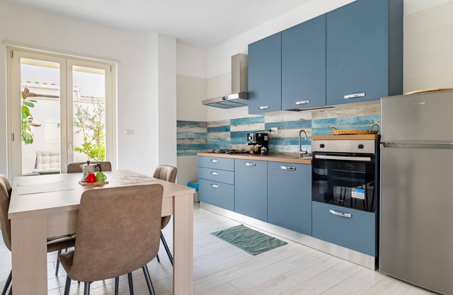 Apartment 'La Casa di Andrea' with Private Terrace, Wi-Fi and Air Conditioning