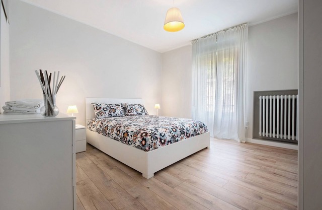Apartment 'La Casa Di Tina - Civenna' with Balcony and Wi-Fi