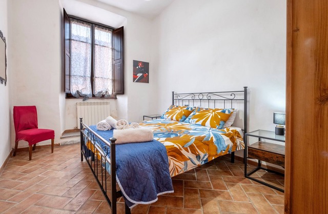 Apartment 'La Dimora Del Sor Bruno' with Wi-Fi
