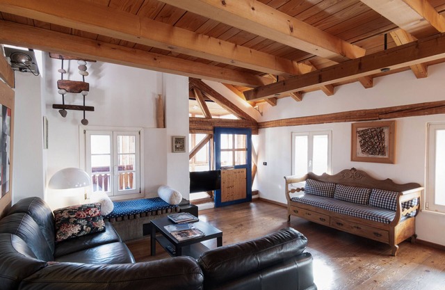 Apartment 'La Casa Del Noce' with Mountain View, Private Garden and Wi-Fi