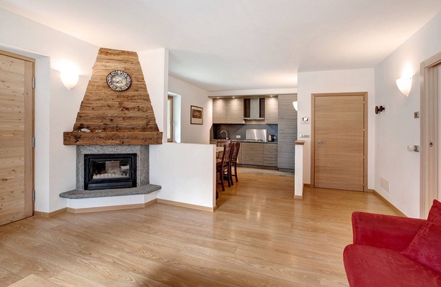 Apartment "La Casa di Armando Stelvio" with Mountain View, Garden & Wi-Fi
