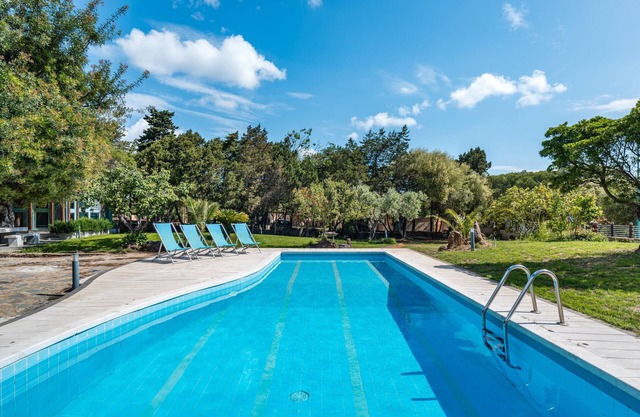 Apartment 'La Vela Rossa' with Shared Pool, Wi-Fi and Air Conditioning