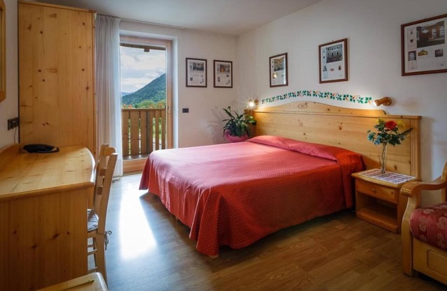 Apartment La Locanda Bilocale 4 persons with mountain view, balcony & Wi-Fi
