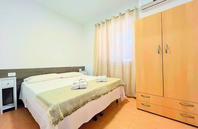 Apartment 'La Mignola - Quadri 6' with Private Terrace, Wi-Fi and Air Conditioning