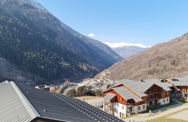 Apartment 'La Montagne' with Private Pool, Balcony and Wi-Fi