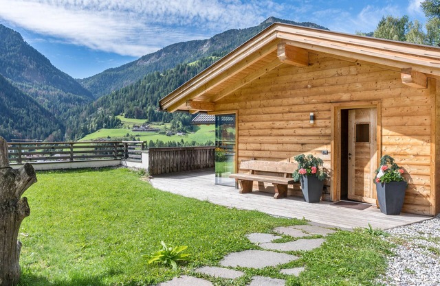Apartment 'La Plates Chalet' with Mountain View, Private Terrace & Wi-Fi