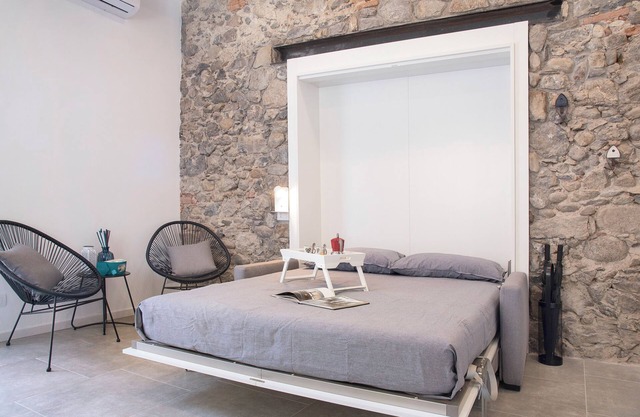 Apartment 'Labiena 12 Lago Maggiore' with Lake View, Wi-Fi and Air Conditioning