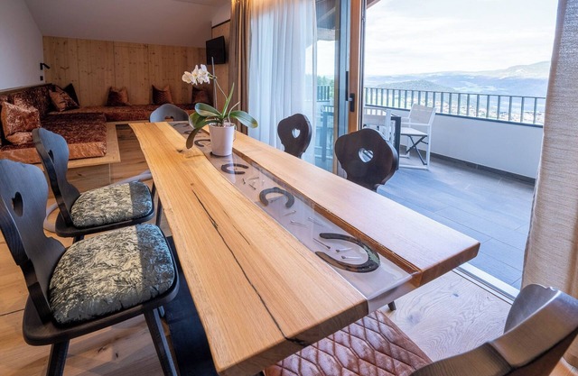 Apartment 'Ladinser Hof Western Suite' with Mountain View & Balcony