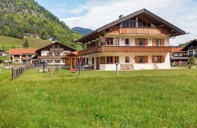 Apartment 'Landhaus Bergkulisse' with Mountain View, Shared Terrace and Wi-Fi