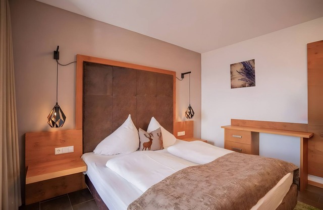 Apartment 'Lavendel' with Mountain View, Shared Pool and Wi-Fi