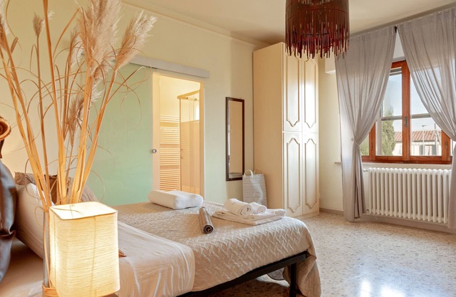 Apartment 'Le 7 Calle Con Balcone' with Private Terrace, Shared Garden and Wi-Fi