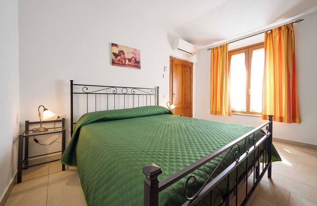 Apartment 'Le Sugherine - Pala' with Shared Pool, Wi-Fi and Air Conditioning