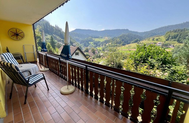 Apartment 'Lehmann' with Mountain View, Balcony and Wi-Fi