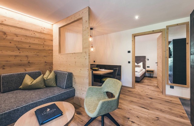 Apartment "Lichtung Woldererhof Waldluft" with Mountain View, Sauna, Wi-Fi & Balcony