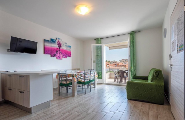 Apartment “Ligure” close to the Beach with A/C, Balcony & Terrace
