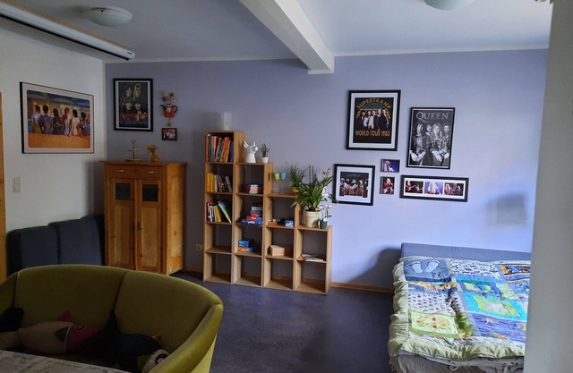 Apartment Lila Zimmer - Ferienwohnungen Alter Frisörsalon