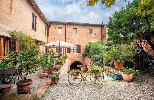 Apartment 'Loft Antico Mulino' with Private Garden, Wi-Fi and Air Conditioning