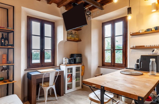 Apartment "Loft Vicino a Forte dei Marmi" with Wi-Fi & A/C