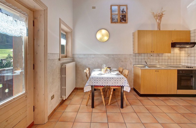 Apartment 'Lorenza 2 Baite Giotto' with Mountain View, Shared Garden and Wi-Fi