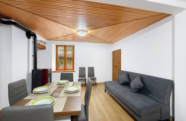 Apartment 'Luéisch Ketschu 2' with Mountain View, Shared Garden and Wi-Fi