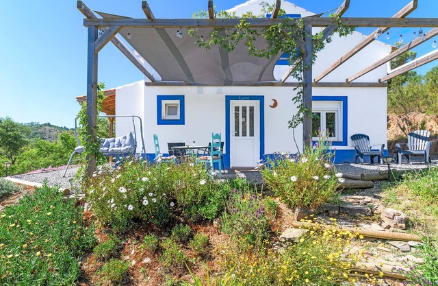 Apartment 'Luna' with Mountain View, Shared Pool and WiFi