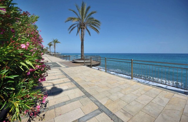 Apartment 'Luxury Golf' with Mountain View, Private Terrace and Wi-Fi