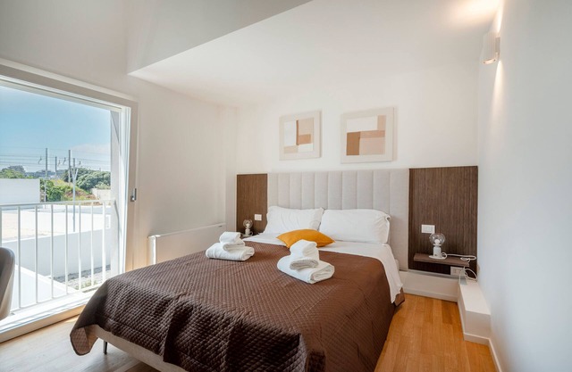 Apartment 'Luxury Home' with Balcony, Wi-Fi and Air Conditioning