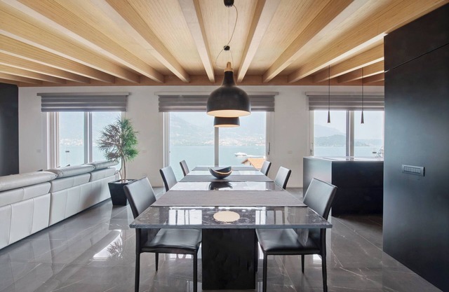 Apartment 'Luxury Lakefront Penthouse' with Lake View, Wi-Fi and Air Conditioning