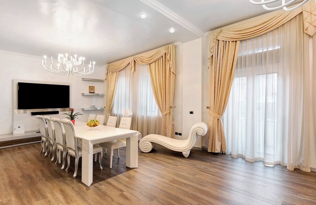 Apartment "Luxury Residenza Tosca" with Balcony & Wi-Fi