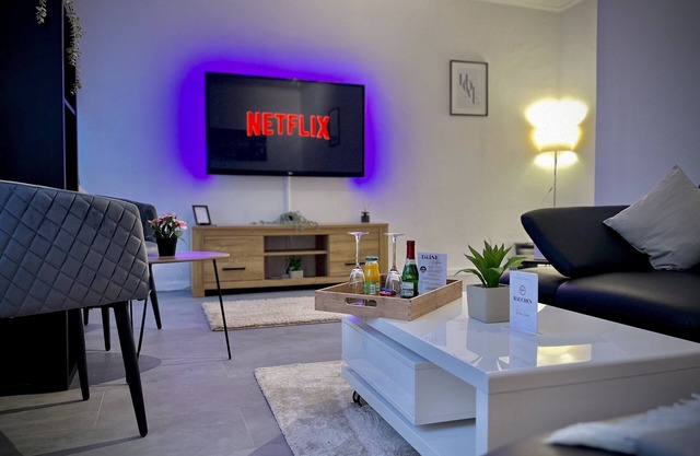Apartment 'Luxury Stadtpark Bendorf' with Wi-Fi