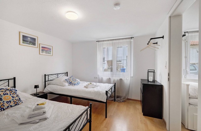 Apartment 'M B Homes Schlatt' with Lake View, Shared Terrace and Wi-Fi