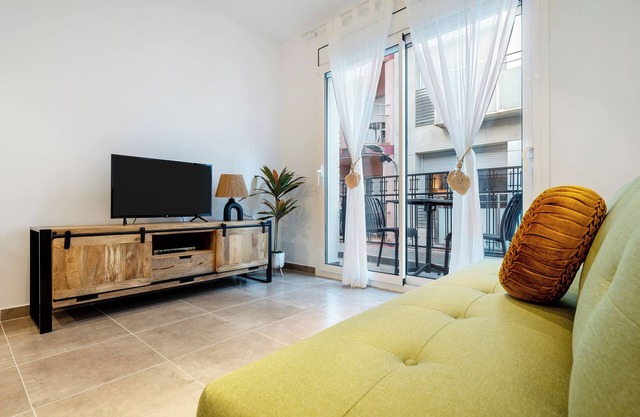 Apartment 'Mabicarent Playa 2' with Private Terrace, Wi-Fi and Air Conditioning