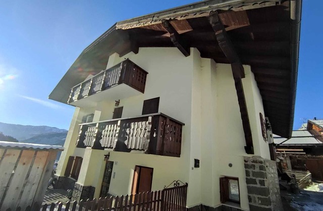 Apartment 'Maema' with Mountain View and Balcony