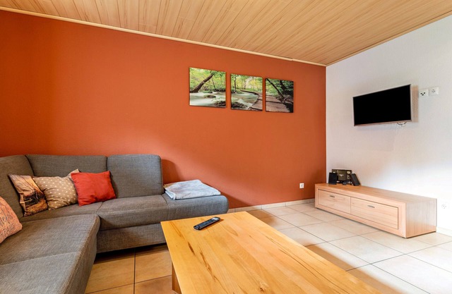 Apartment 'Maisonette-ferienwohnung 2, 70qm' with Private Terrace, Shared Garden and Wi-Fi