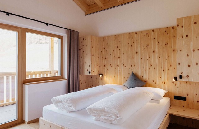Apartment 'Maisonett Wohnung Muntalas' with Mountain View, Shared Garden and Wi-Fi