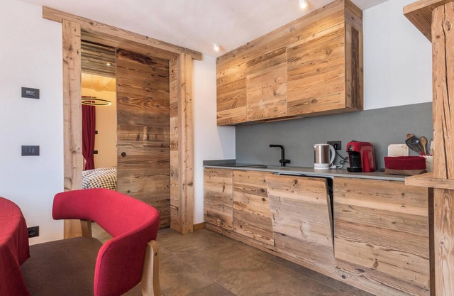 Apartment 'Majon Baticher' with Mountain View, Balcony and Wi-Fi