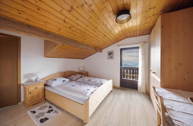 Apartment "Malgorerhof Lavendel" with Mountain View, Wi-Fi, Balcony & Shared Garden