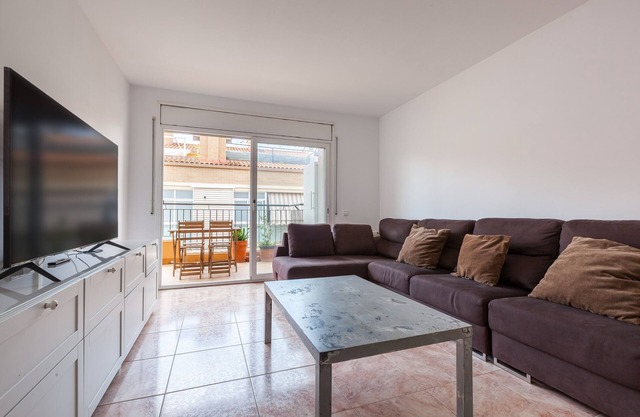 Apartment 'Malgrat' with Private Terrace, Wi-Fi and Air Conditioning