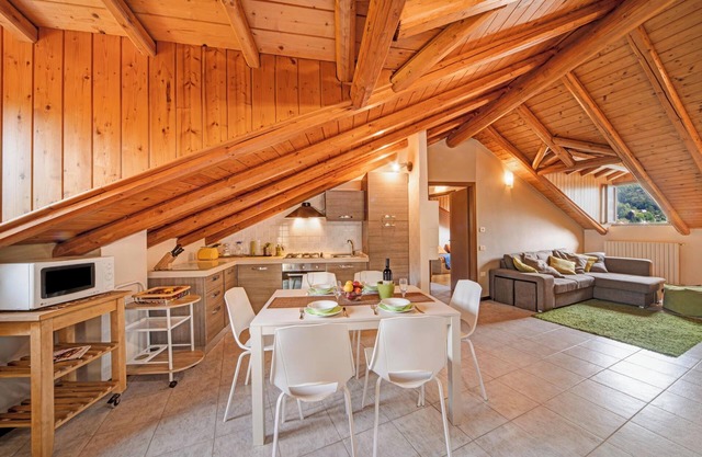 Apartment 'Mansarda Fra Monte E Lago' with Mountain View, Shared Terrace and Wi-Fi