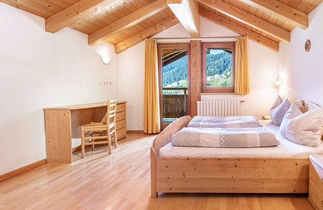 Apartment 'Mansardenwohnung Egart' with Lake View, Balcony and Wi-Fi