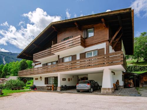 Apartment Mantina-2 by Interhome